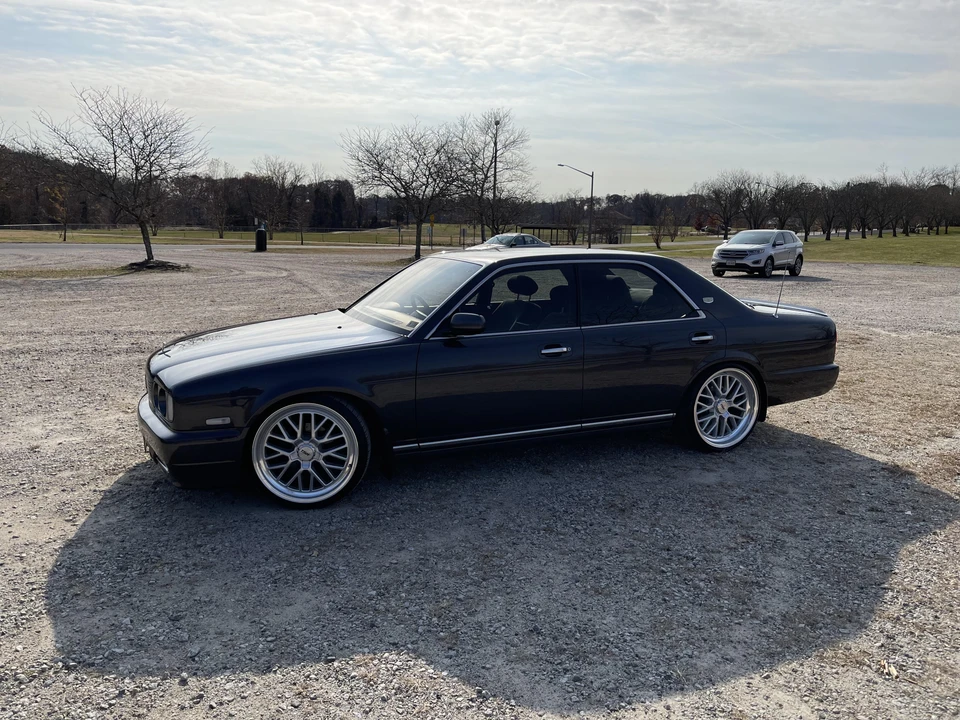 1993 Nissan Cedric 8th Gen - Image 9 of 31