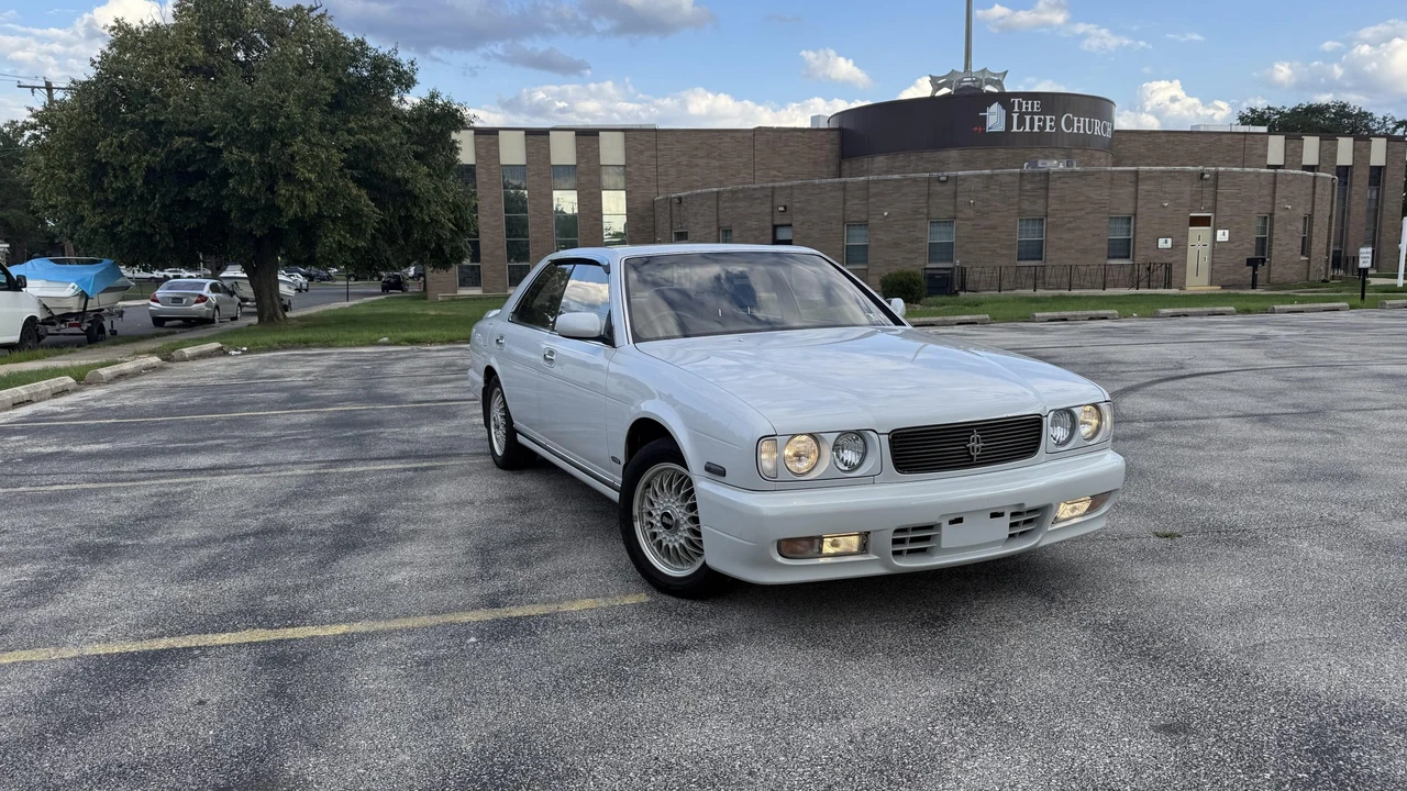 1993 Nissan Cedric 8th Gen - Image 7 of 31