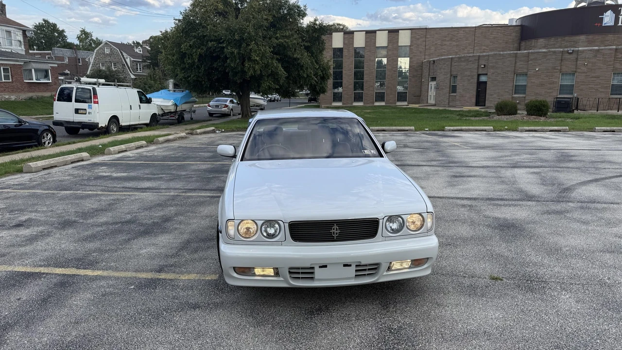 1993 Nissan Cedric 8th Gen - Image 9 of 31