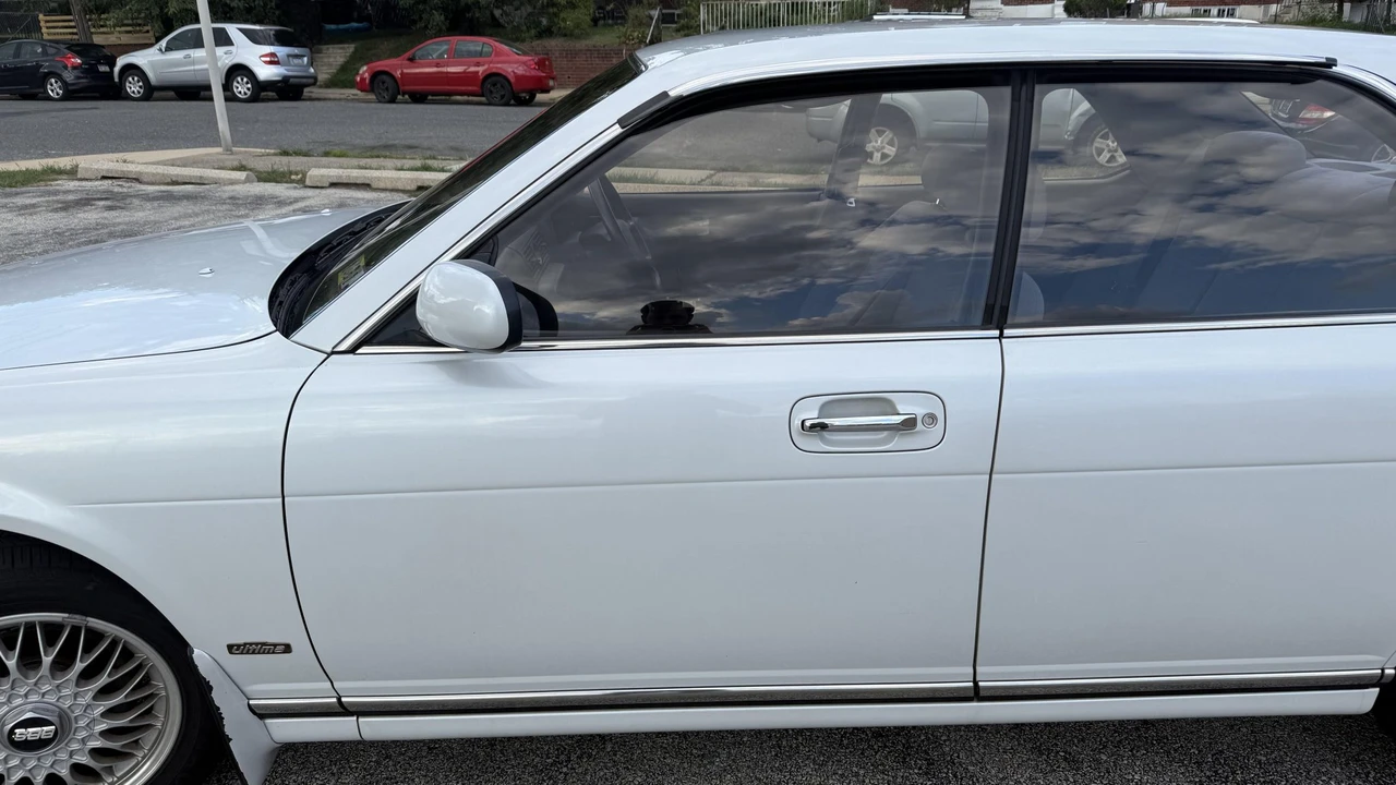 1993 Nissan Cedric 8th Gen - Image 15 of 31