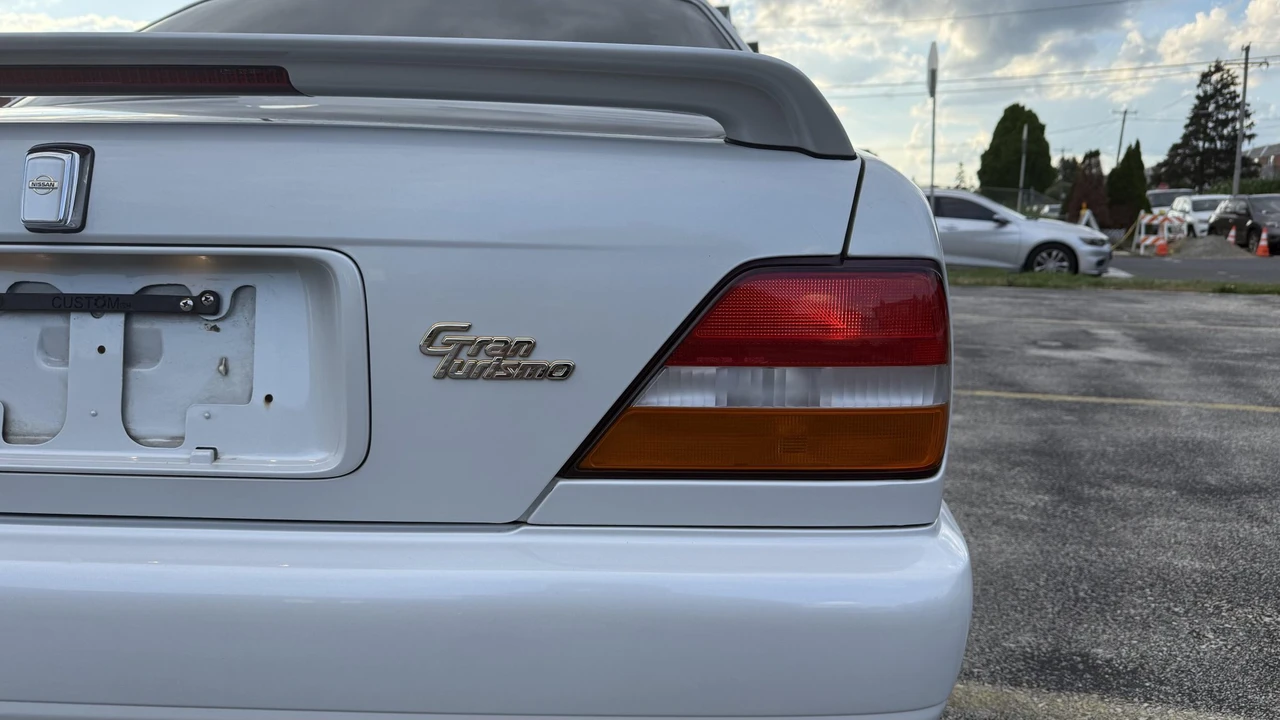 1993 Nissan Cedric 8th Gen - Image 23 of 31