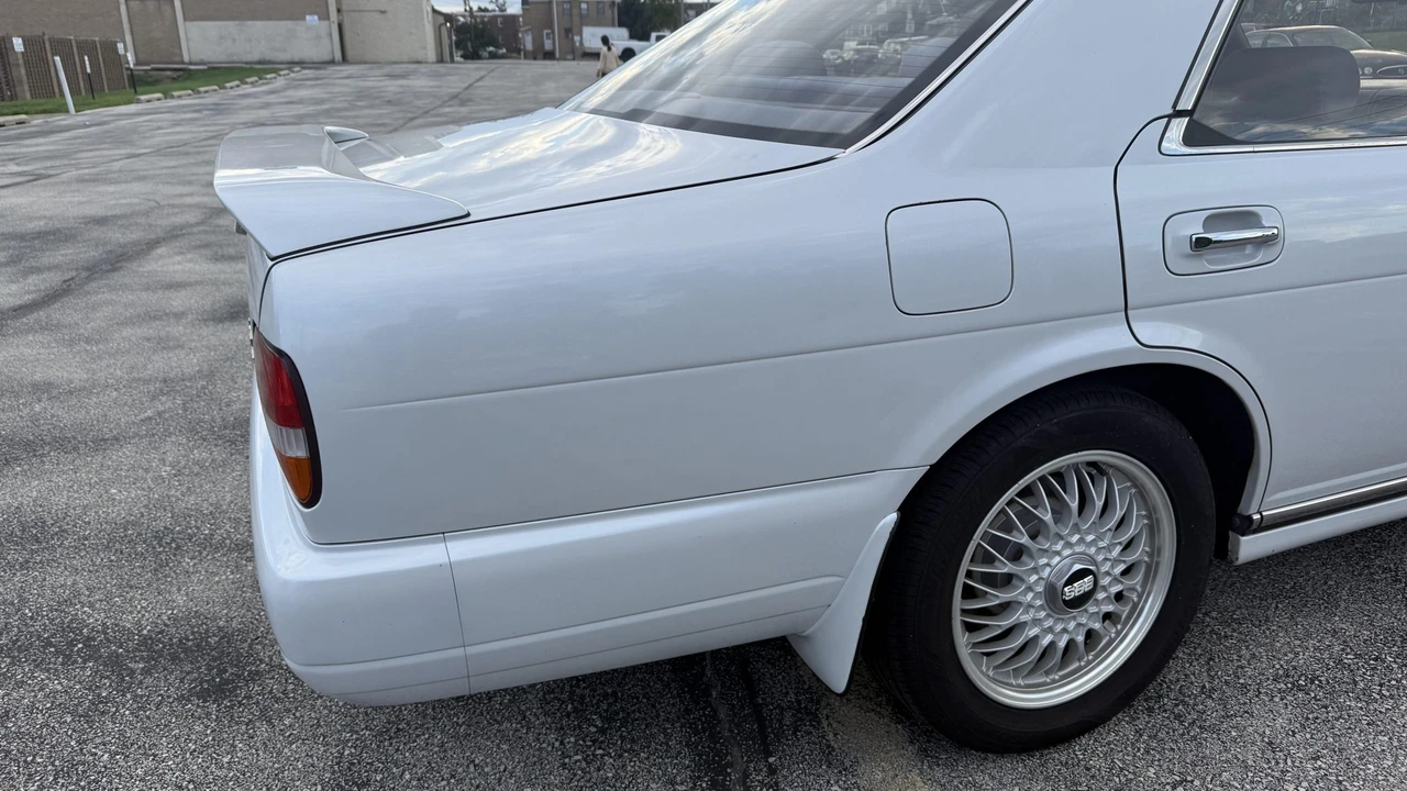 1993 Nissan Cedric 8th Gen - Image 25 of 31