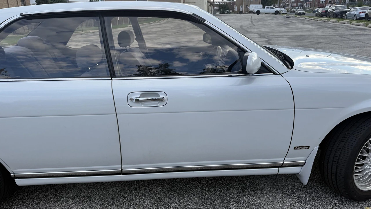 1993 Nissan Cedric 8th Gen - Image 27 of 31