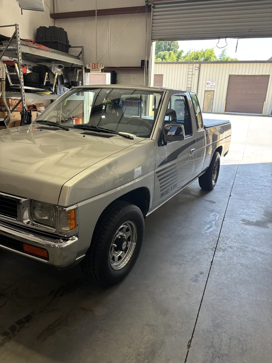 1993 Nissan Frontier - Image 13 of 31