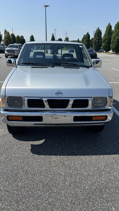 1993 Nissan Frontier - Image 11 of 31