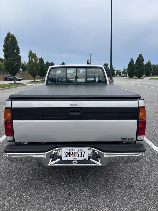 1993 Nissan Frontier - Image 4 of 31
