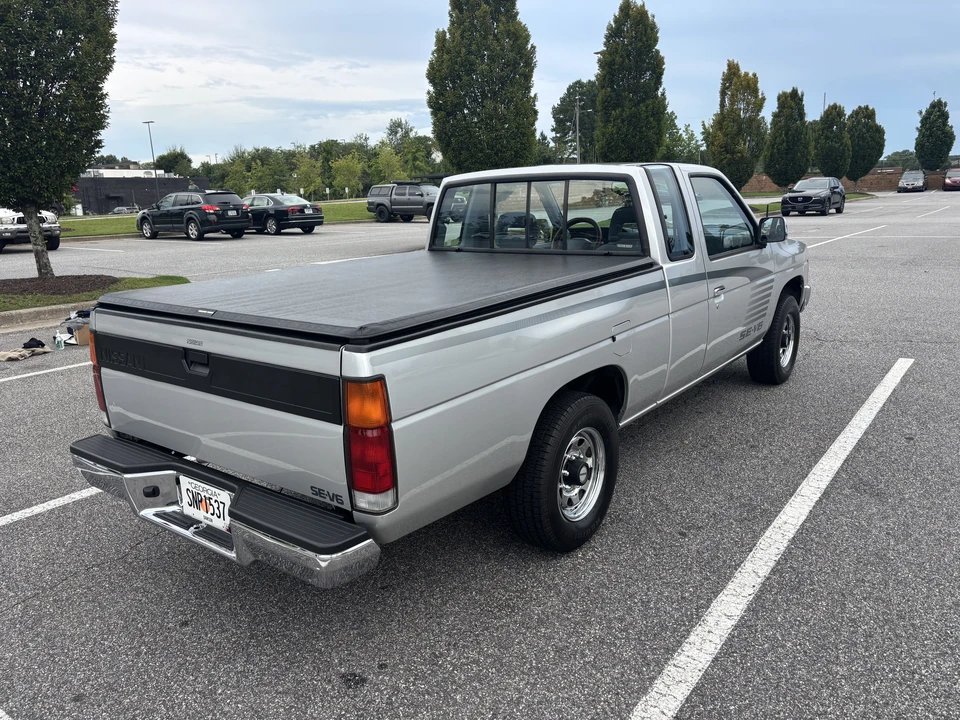 1993 Nissan Frontier - Image 3 of 31