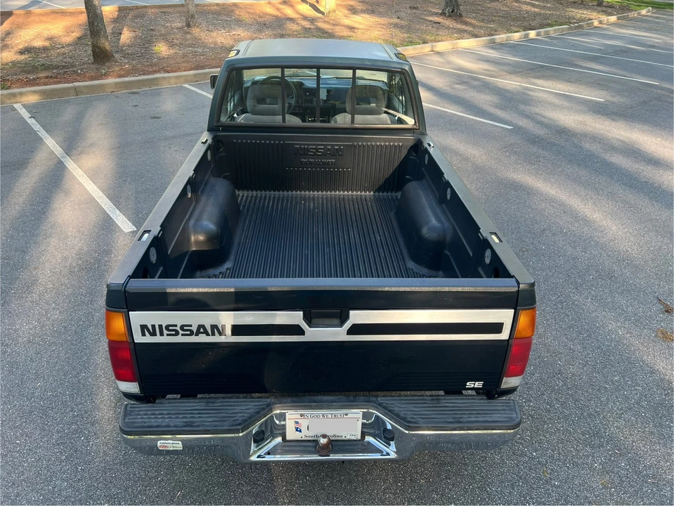1993 Nissan Frontier - Image 17 of 31