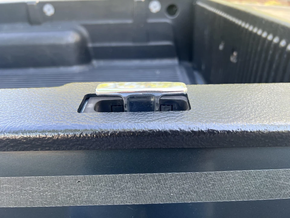 1993 Nissan Frontier - Image 14 of 31