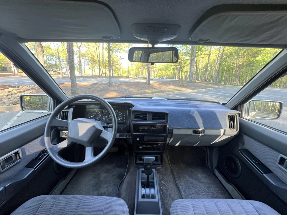 1993 Nissan Frontier - Image 28 of 31