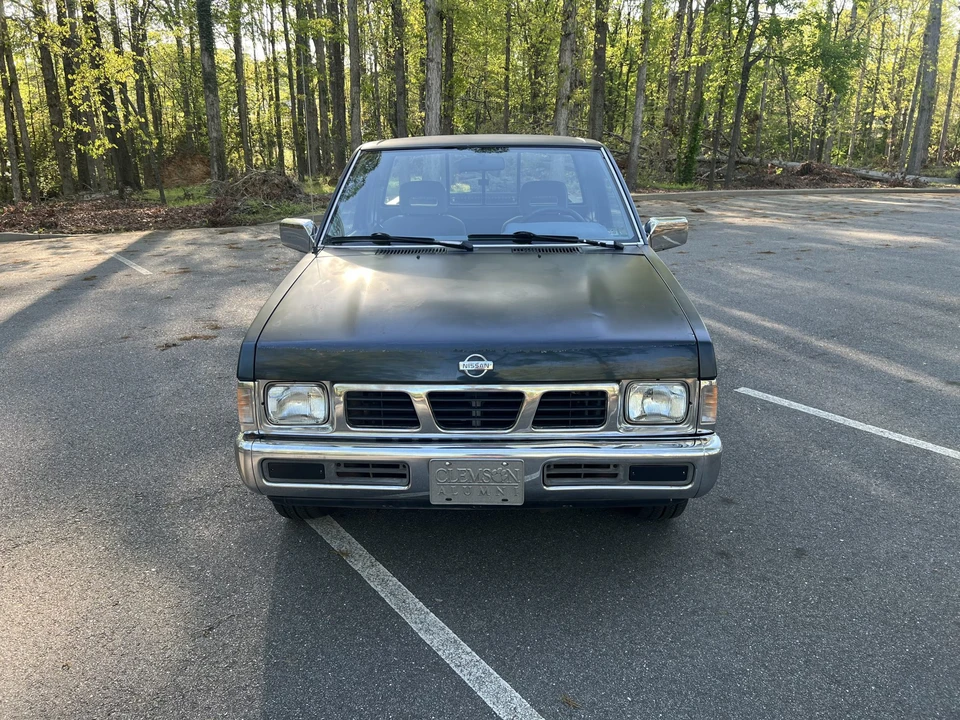 1993 Nissan Frontier - Image 9 of 31
