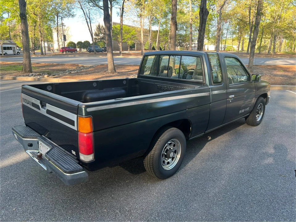 1993 Nissan Frontier - Image 6 of 31