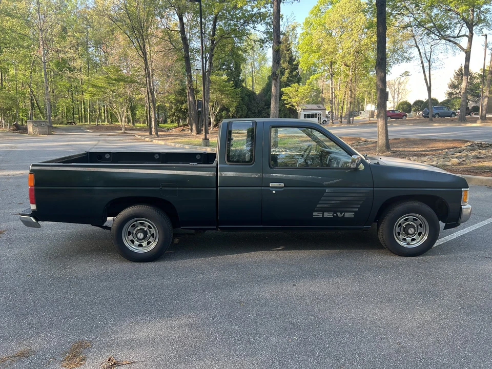 1993 Nissan Frontier - Image 7 of 31