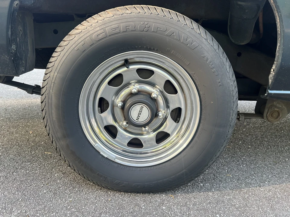 1993 Nissan Frontier - Image 23 of 31