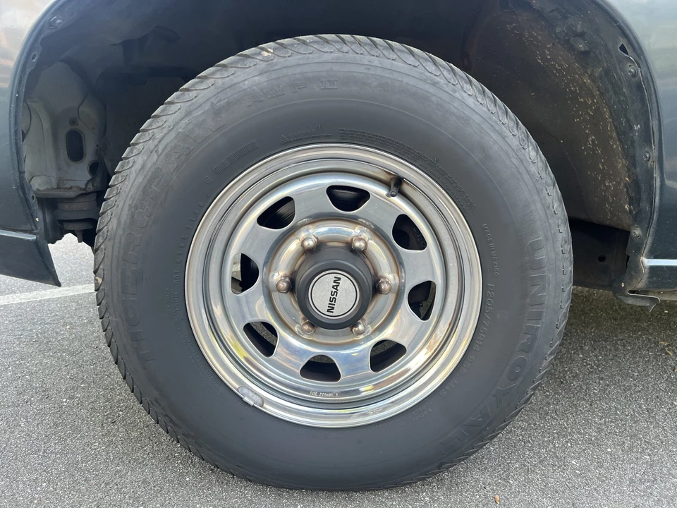 1993 Nissan Frontier - Image 25 of 31