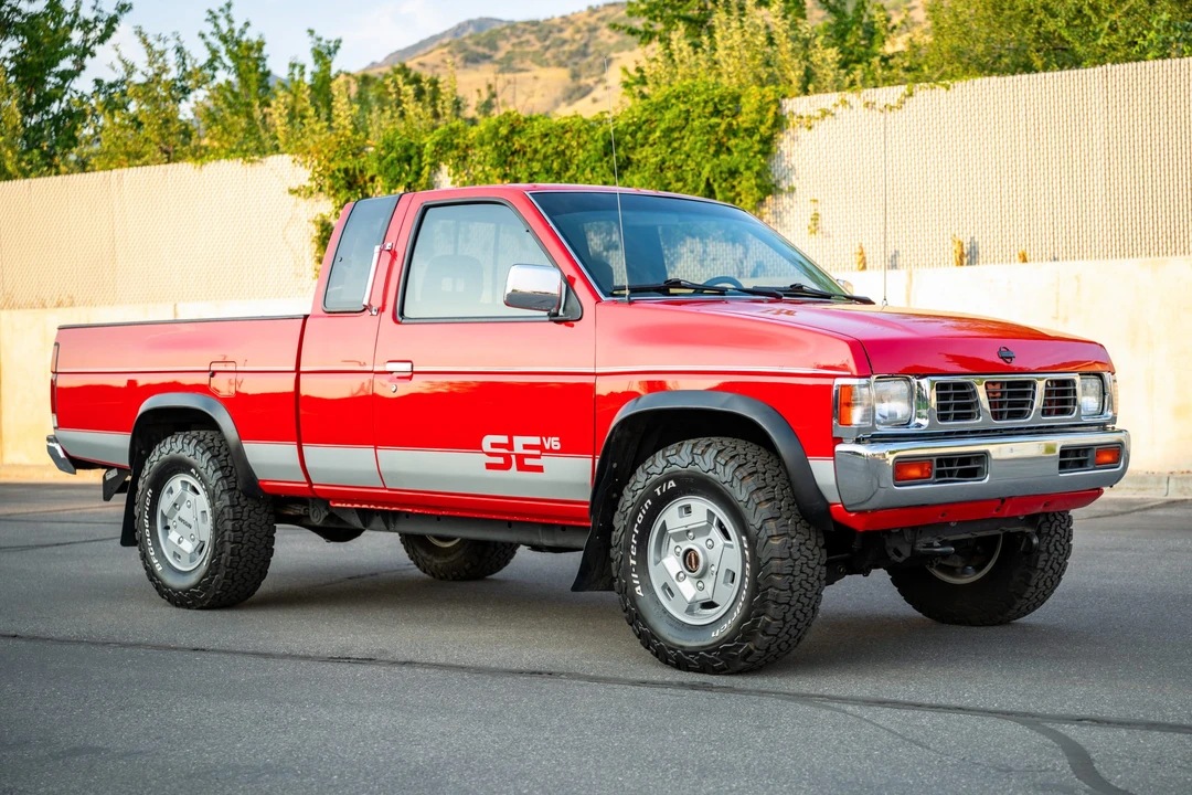 1993 Nissan Frontier - Image 4 of 31