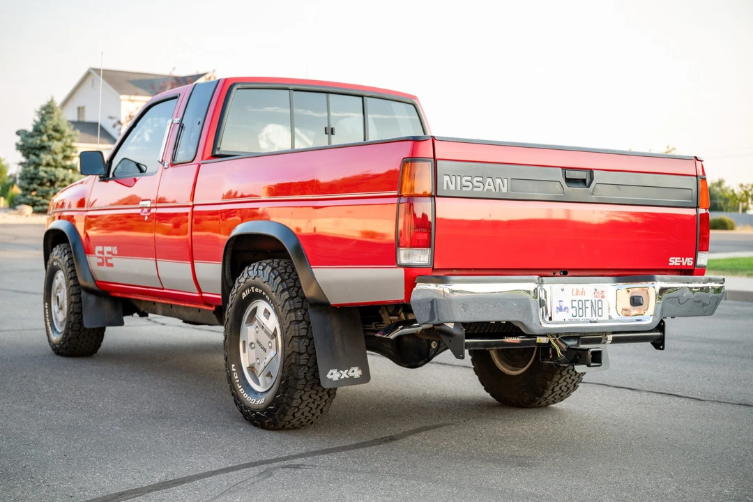 1993 Nissan Frontier - Image 8 of 31