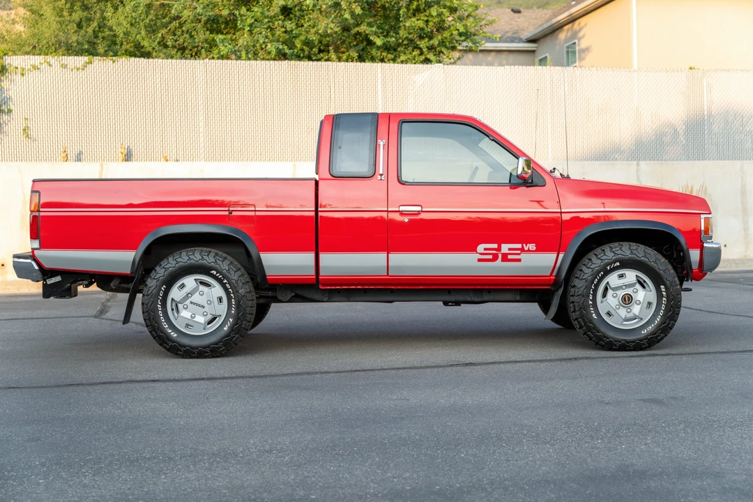 1993 Nissan Frontier - Image 5 of 31
