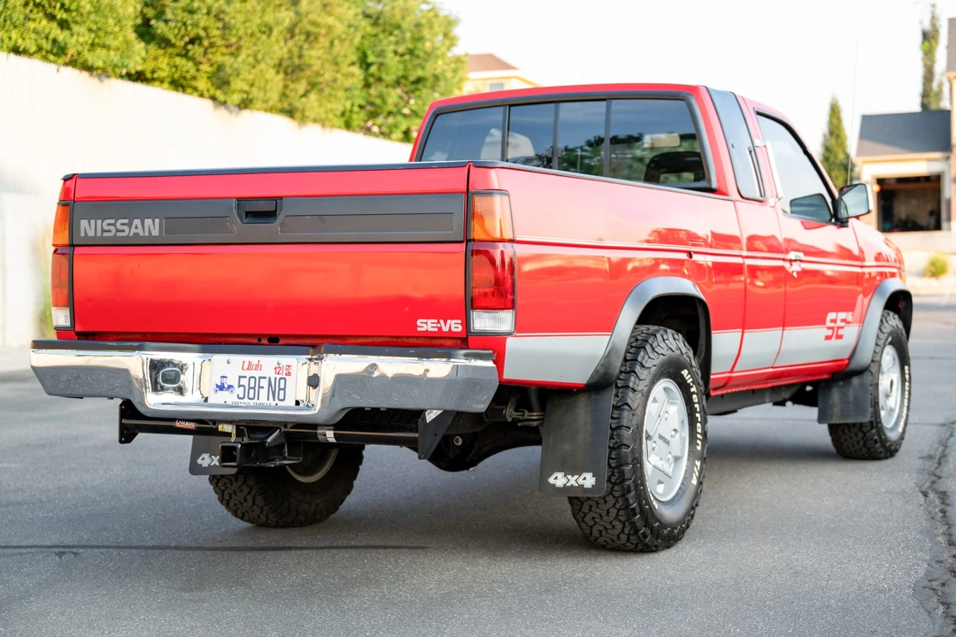 1993 Nissan Frontier - Image 6 of 31