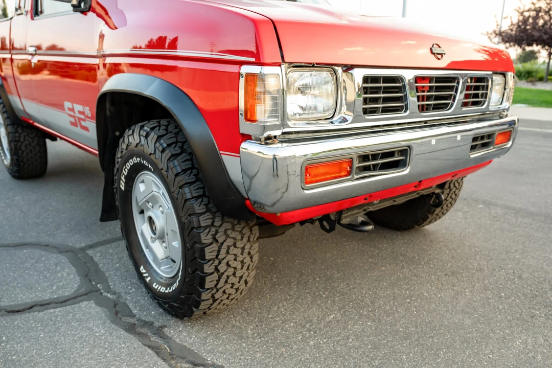 1993 Nissan Frontier - Image 12 of 31