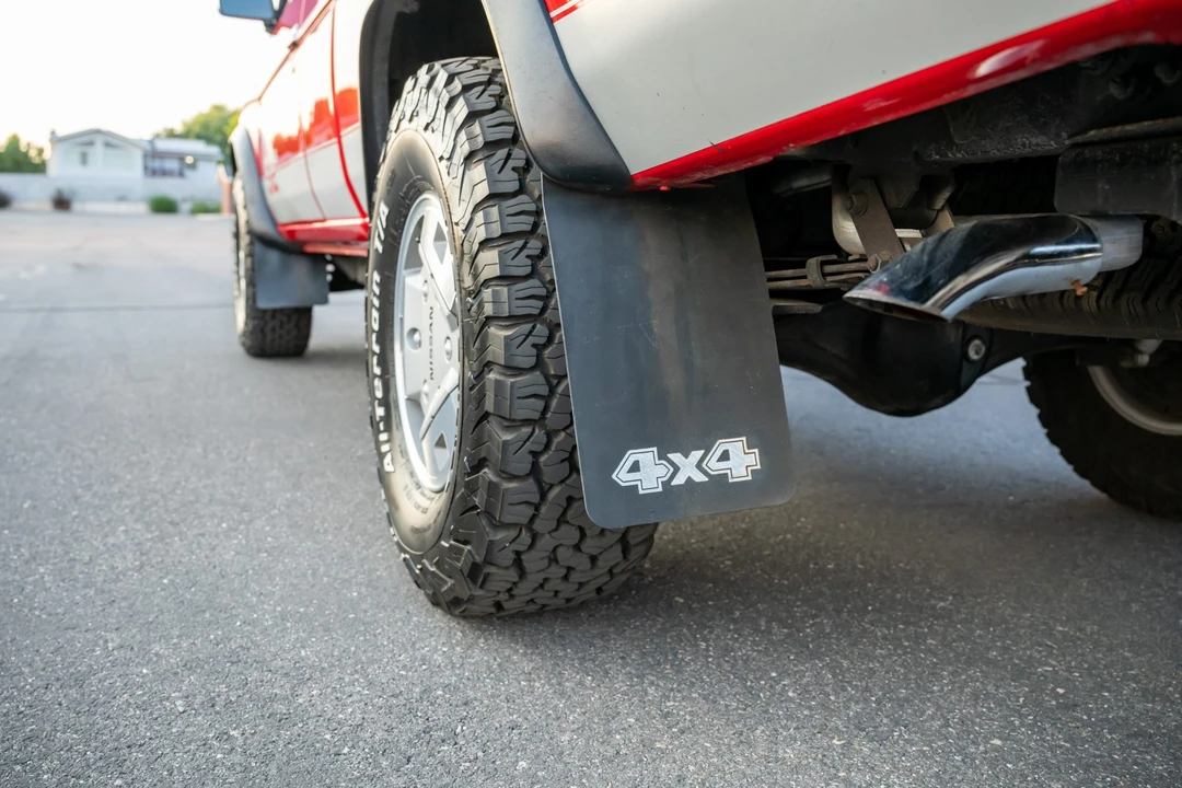 1993 Nissan Frontier - Image 27 of 31