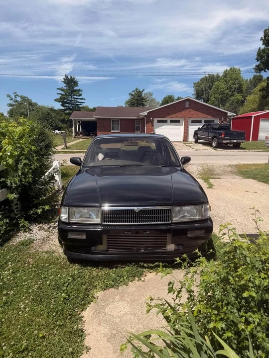 1993 Nissan Cedric 8th Gen - Image 3 of 5