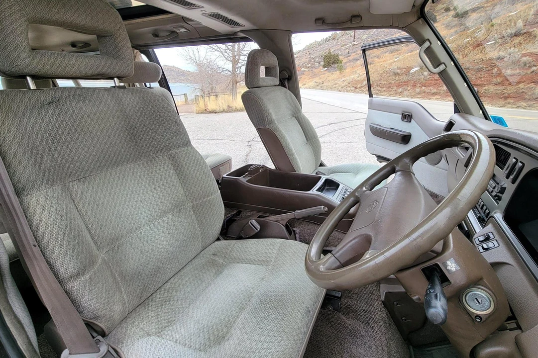 1993 Nissan Caravan 3rd Gen - Image 27 of 31