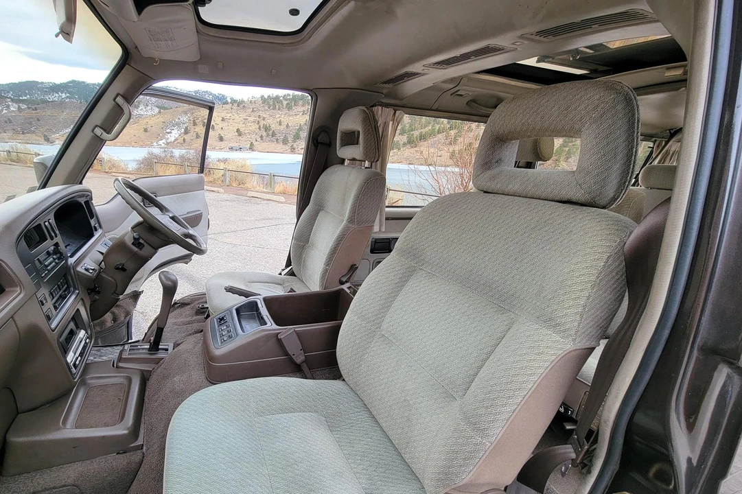 1993 Nissan Caravan 3rd Gen - Image 28 of 31