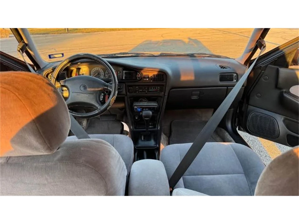 1993 Nissan Maxima 3rd Gen - Image 3 of 16
