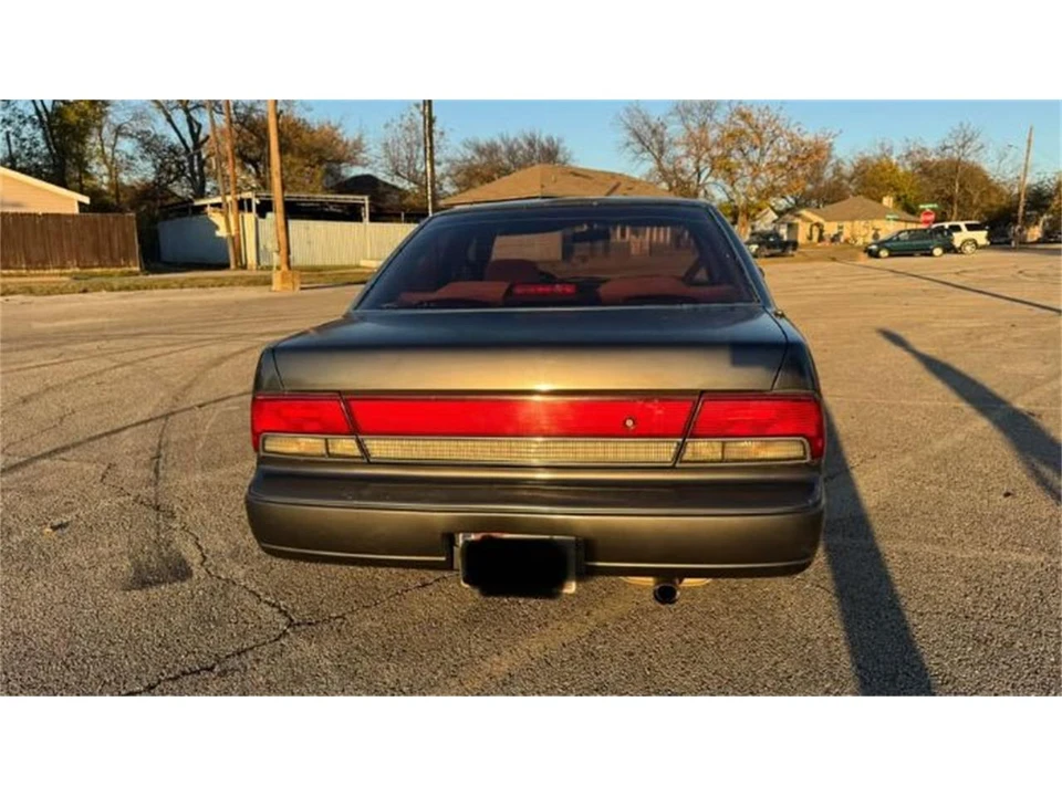 1993 Nissan Maxima 3rd Gen - Image 12 of 16