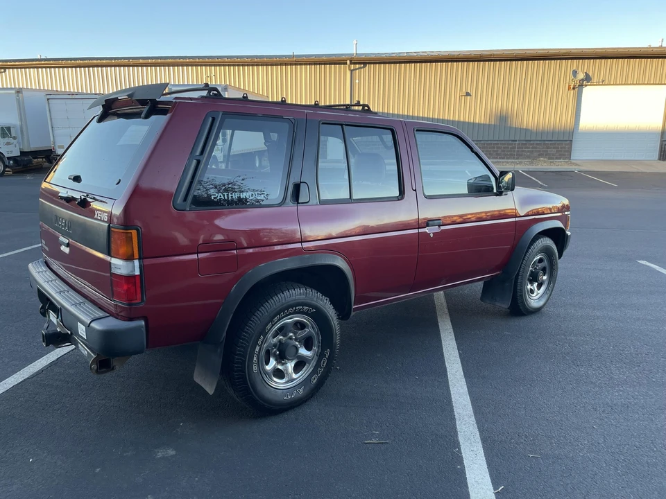 1993 Nissan Pathfinder 1st Gen - Image 17 of 31