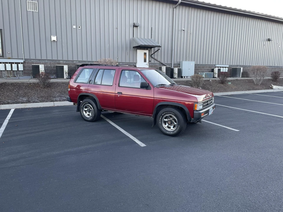1993 Nissan Pathfinder 1st Gen - Image 28 of 31