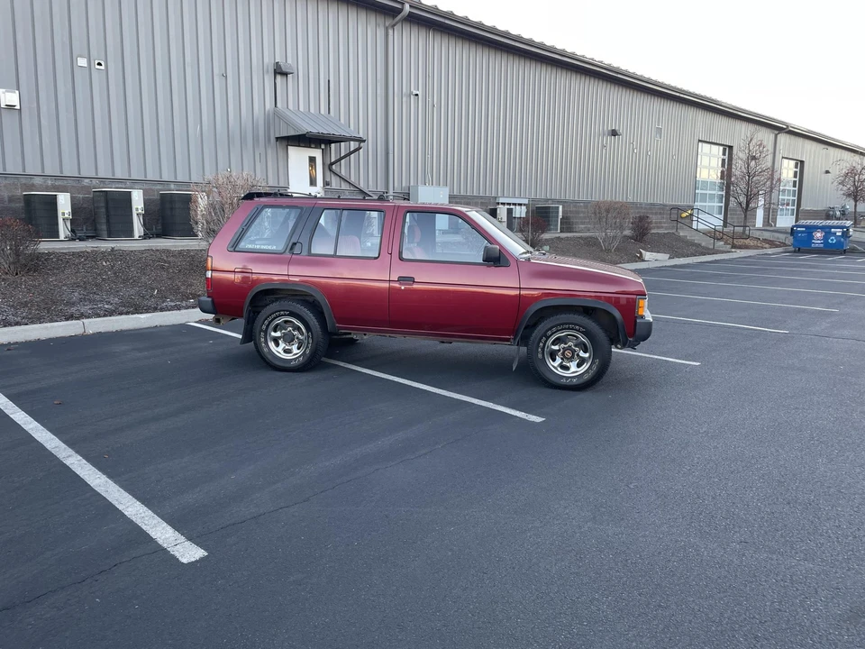 1993 Nissan Pathfinder 1st Gen - Image 24 of 31
