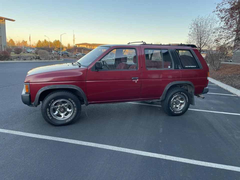 1993 Nissan Pathfinder 1st Gen - Image 10 of 31