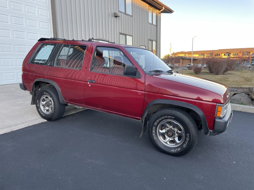 1993 Nissan Pathfinder 1st Gen - Image 27 of 31