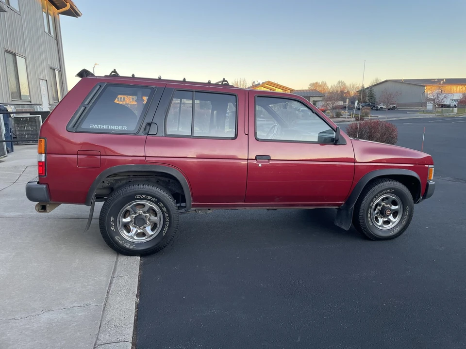 1993 Nissan Pathfinder 1st Gen - Image 22 of 31