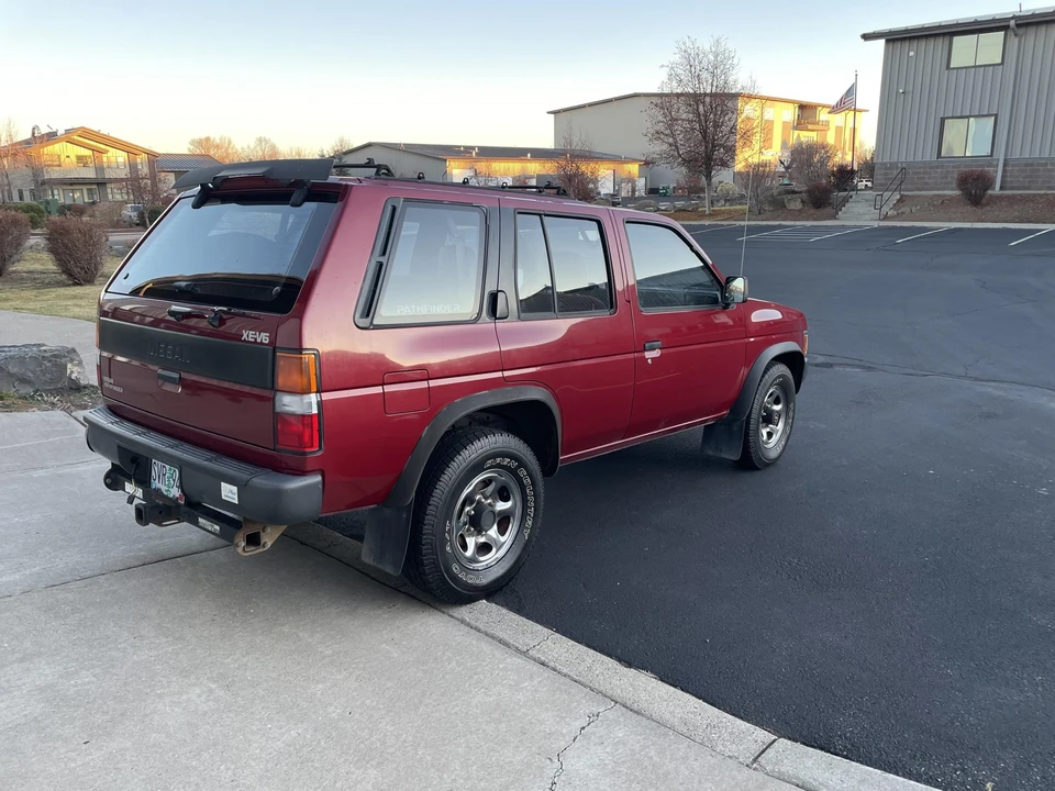 1993 Nissan Pathfinder 1st Gen - Image 18 of 31