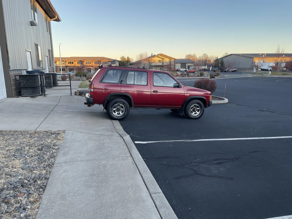 1993 Nissan Pathfinder 1st Gen - Image 21 of 31