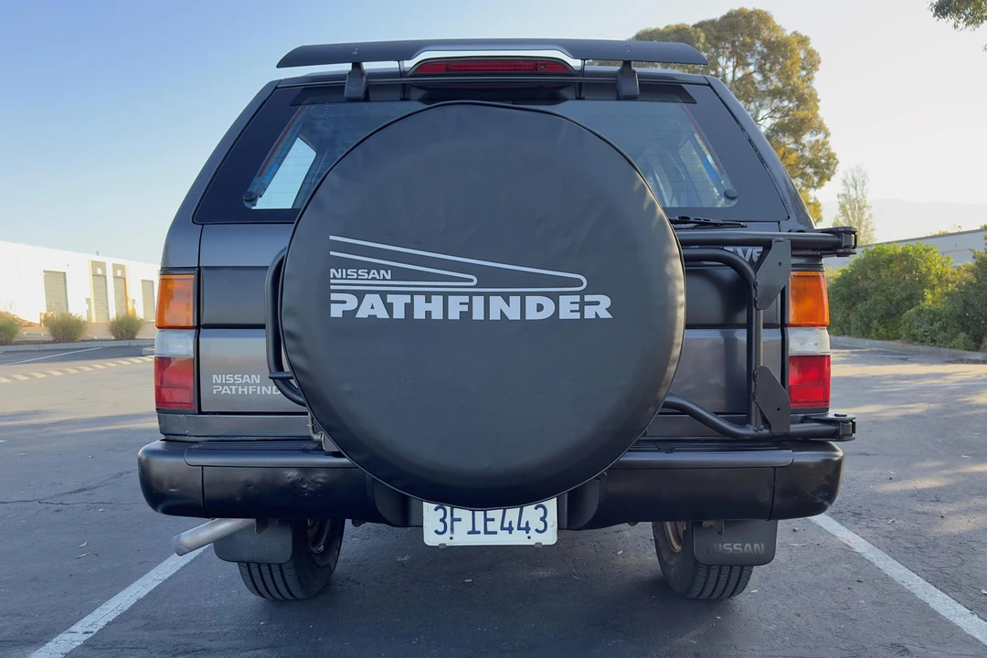 1993 Nissan Pathfinder 1st Gen - Image 5 of 23