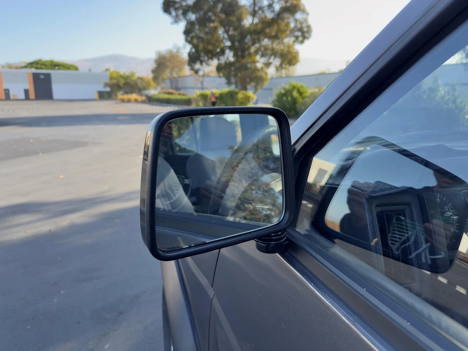 1993 Nissan Pathfinder 1st Gen - Image 19 of 23