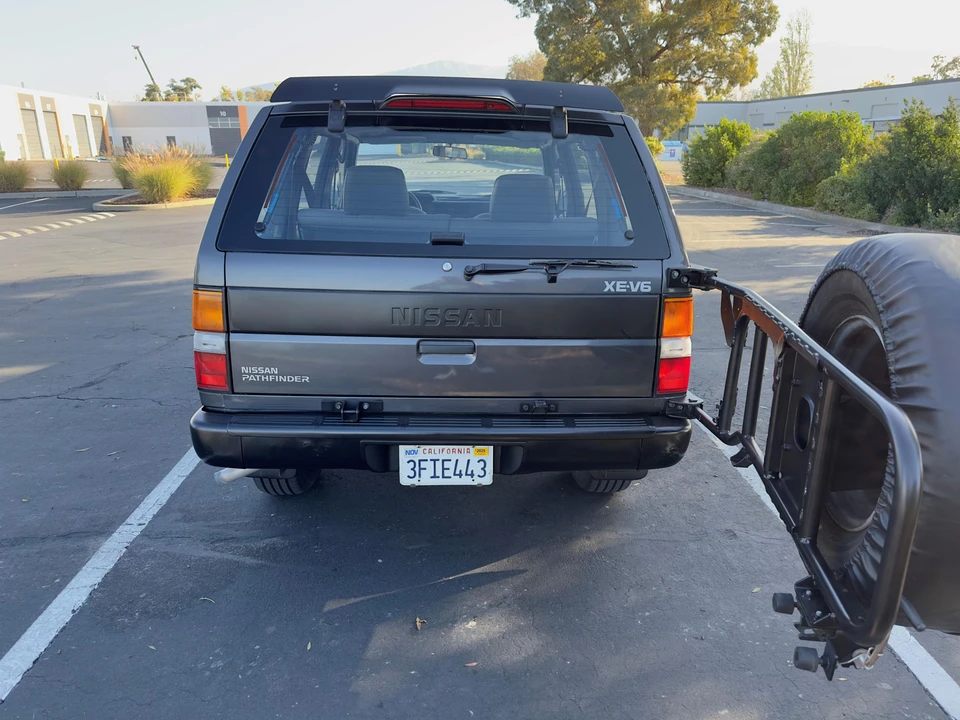 1993 Nissan Pathfinder 1st Gen - Image 8 of 23
