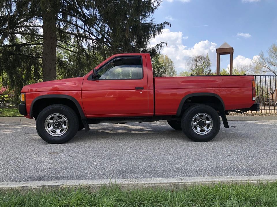 1993 Nissan - Image 10 of 31