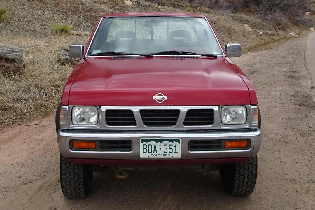 1993 Nissan - Image 2 of 10