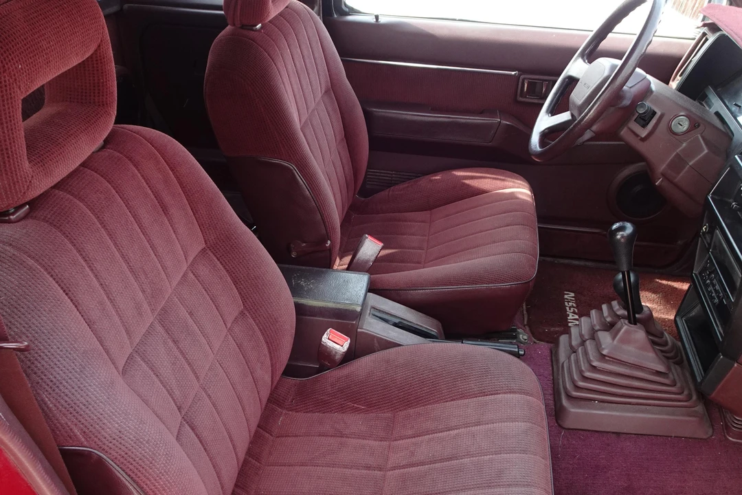 1993 Nissan - Image 8 of 10
