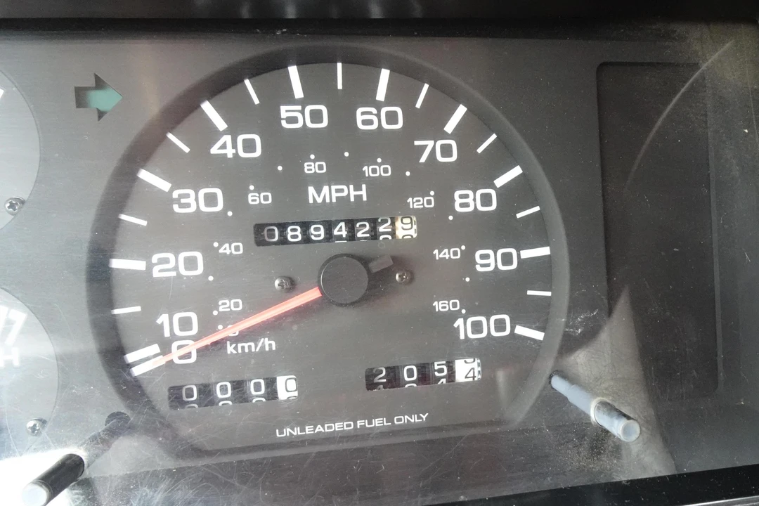 1993 Nissan - Image 10 of 10