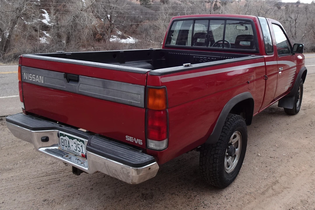 1993 Nissan - Image 5 of 10