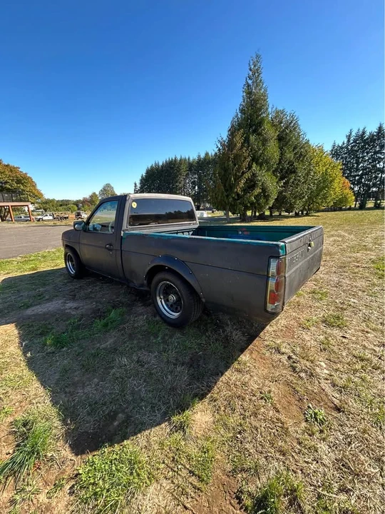 1993 Nissan Frontier - Image 4 of 4