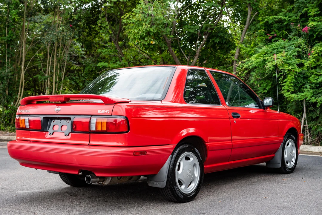 1993 Nissan Sentra 3rd Gen - Image 10 of 31