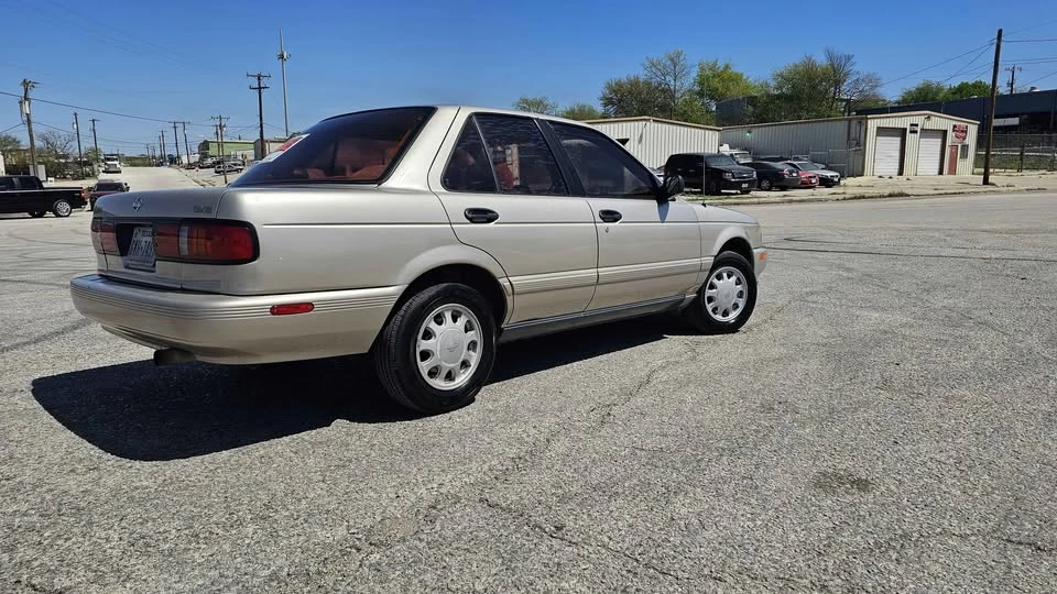 1993 Nissan Sentra 3rd Gen - Image 2 of 12