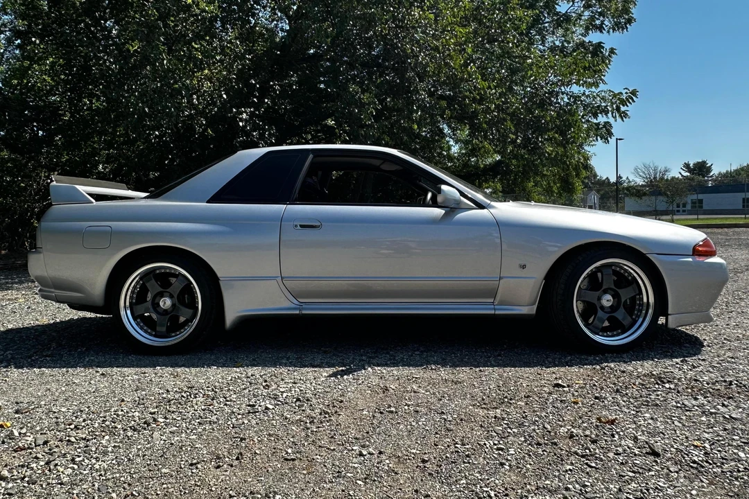 1993 Nissan R32 Skyline GT-R 8th Gen - Image 3 of 31